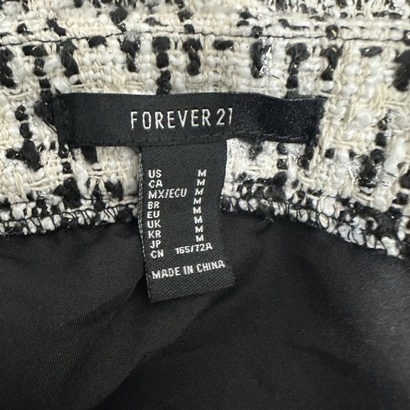 Forever 21 Womens Size M Ivory Black  Tweed Mini Skirt Lined Faux Wrap Metallic - Picture 8 of 9